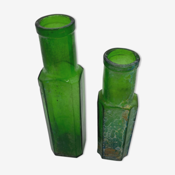 Set of two green vials