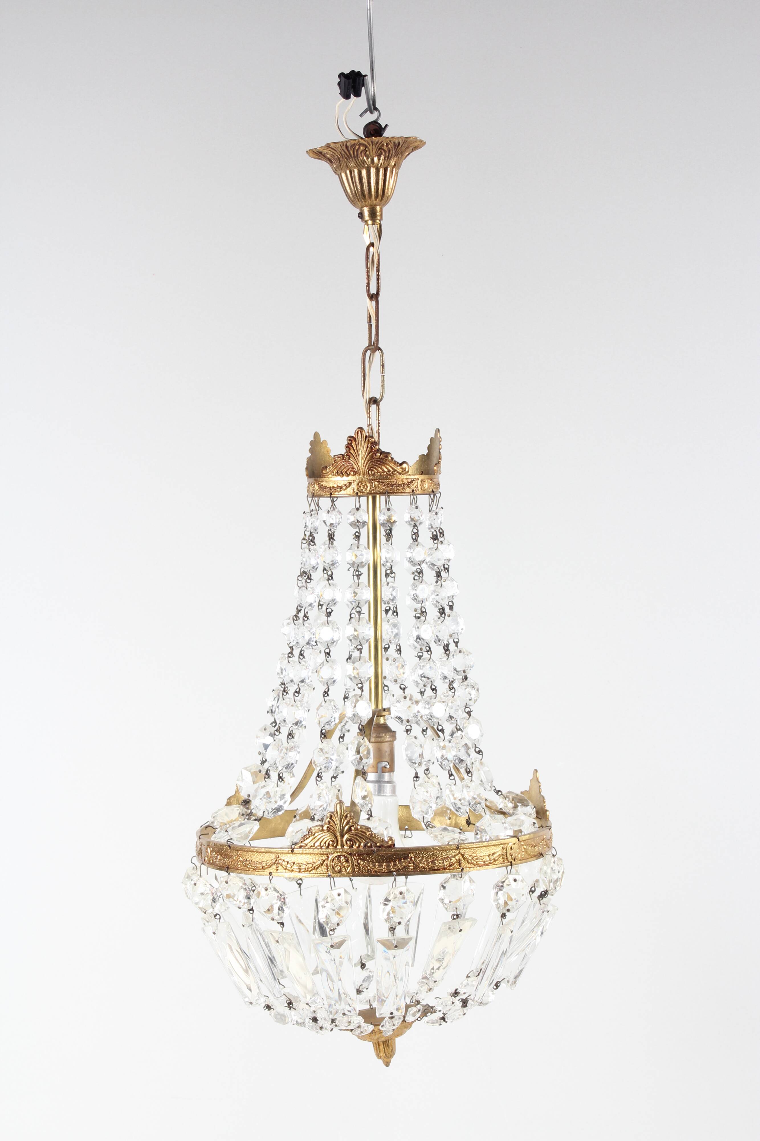 Hot air balloon chandelier with tassels