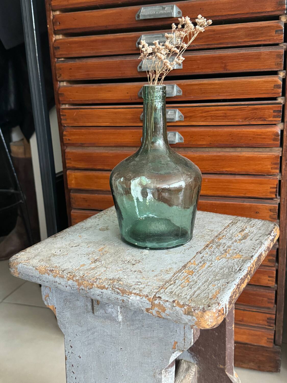 Tabouret en bois bleu vintage