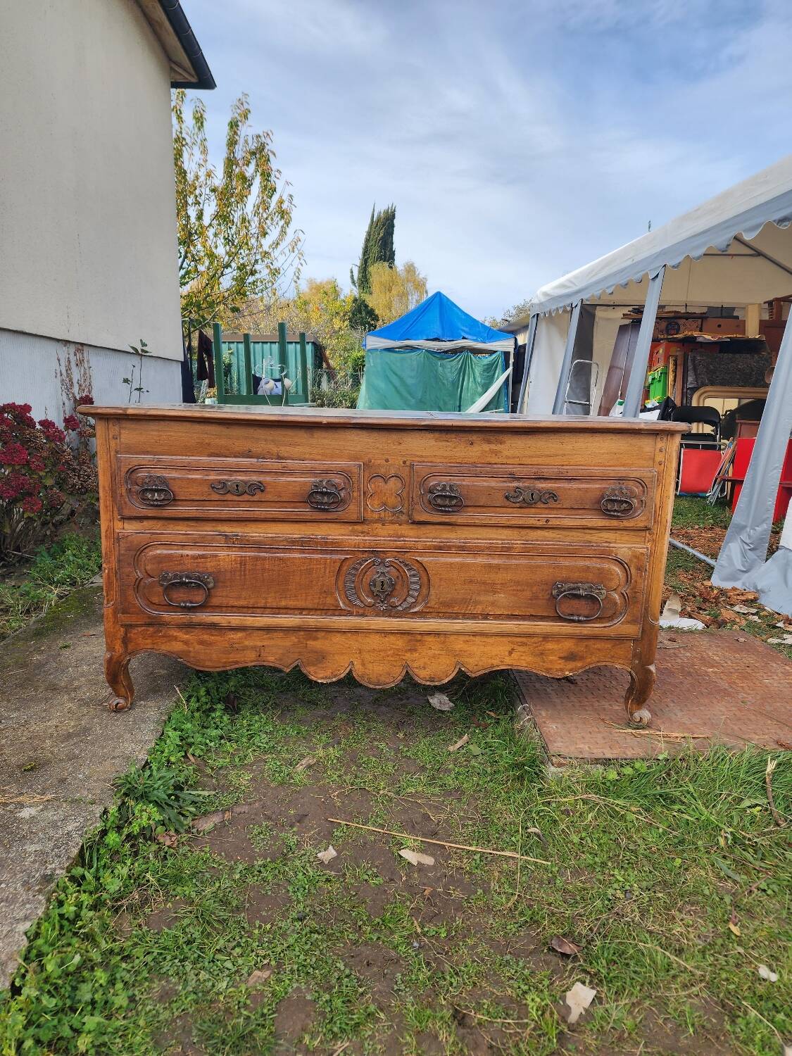 Louis XV style chest of drawers