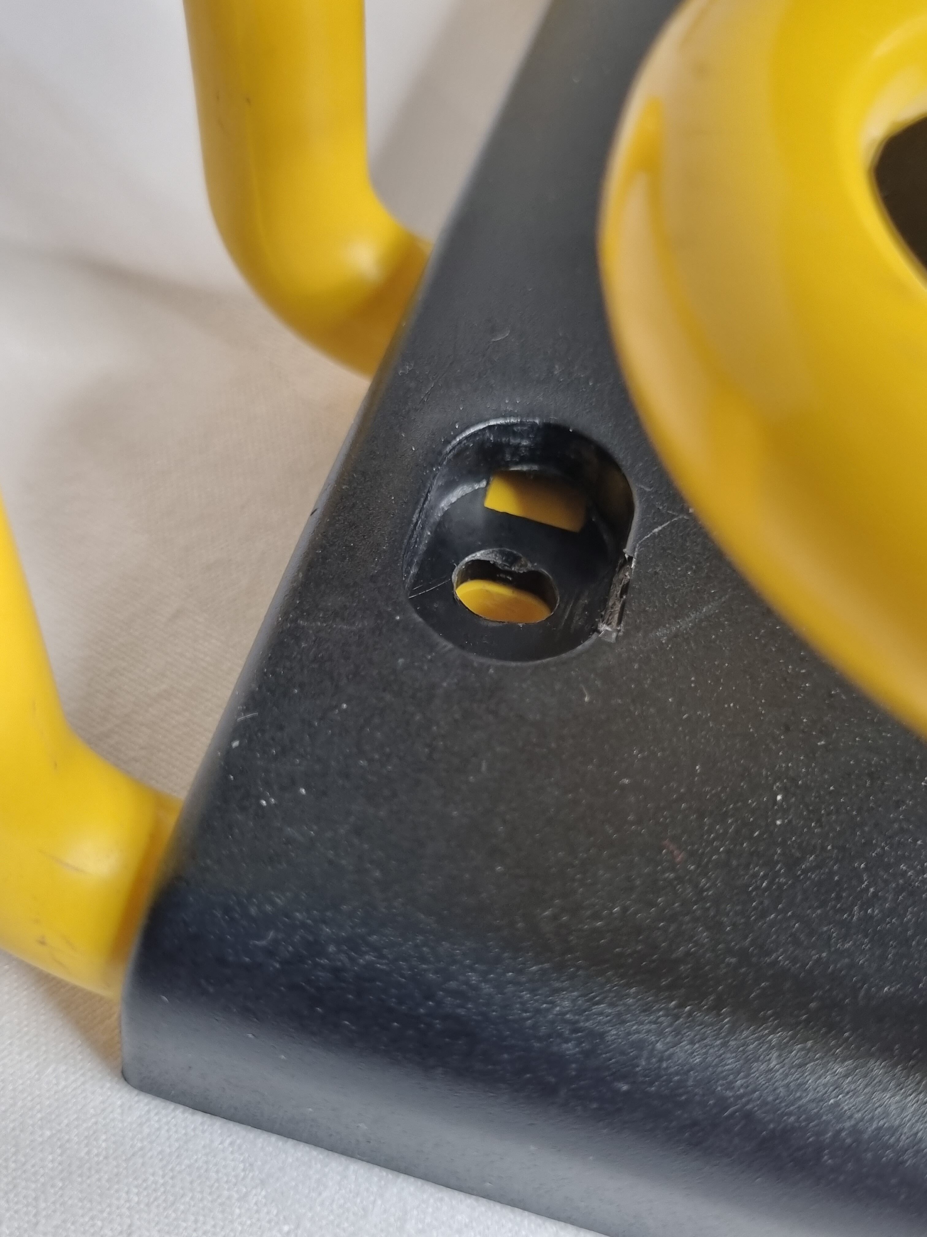 Wall rack Unilux style 80s, 3 hooks, 40 cm