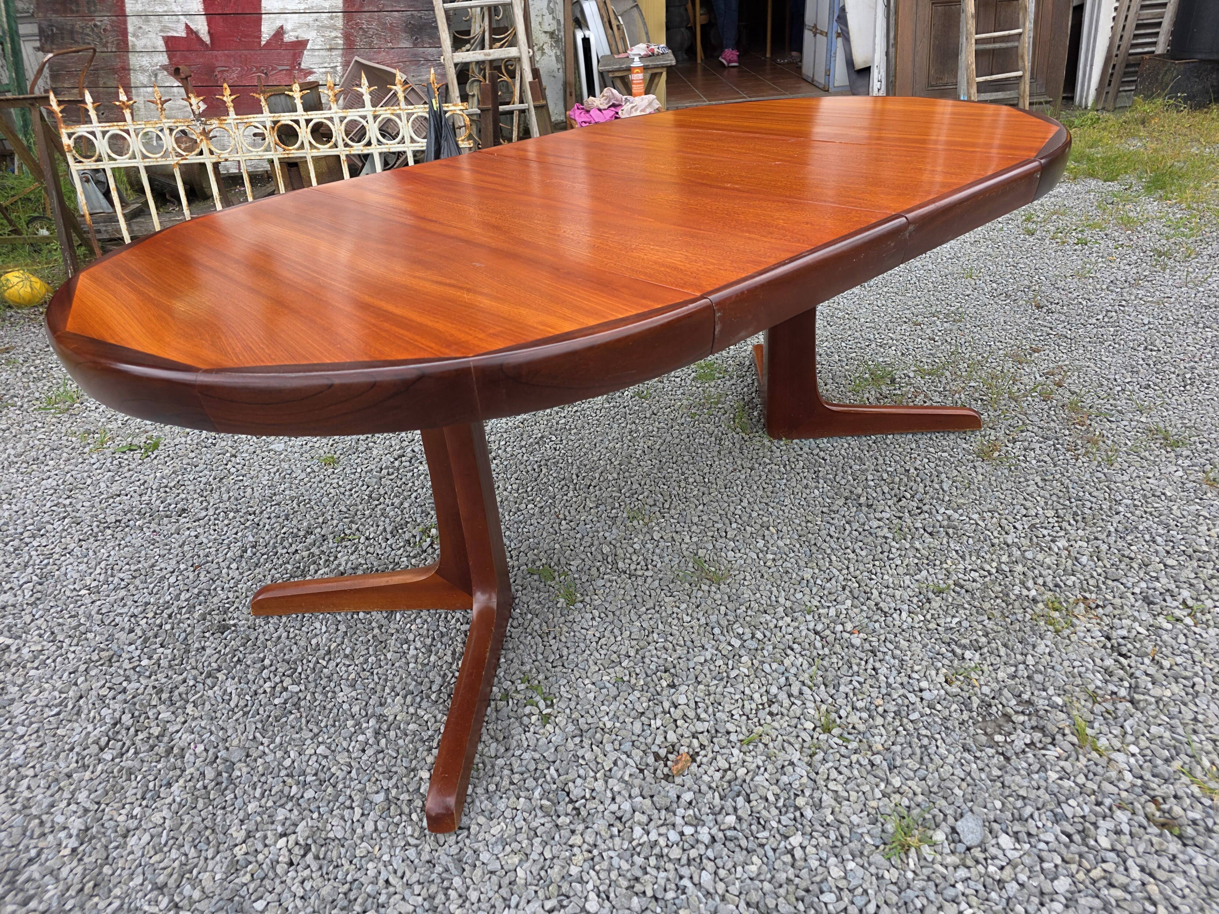 Baumann extendable teak table from the 1960s (2 extensions)