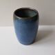 Vase en céramique couleur bleu Cobalt signé EG