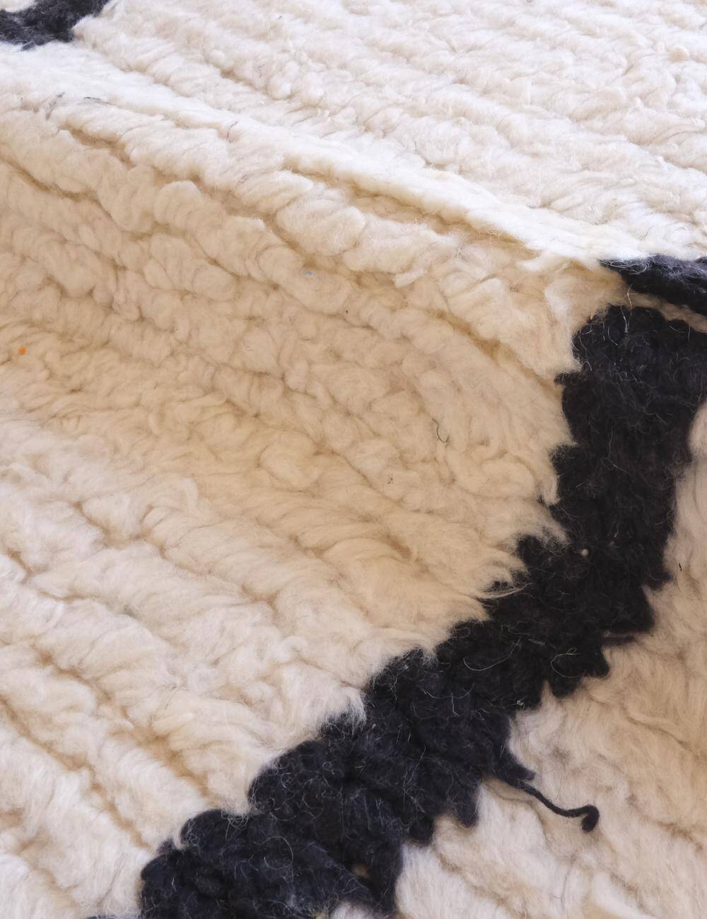 Vintage Beni Ouarain Rug - 252 x 150 cm