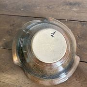 Coupe pique-fleurs en grès signée – Céramique vintage