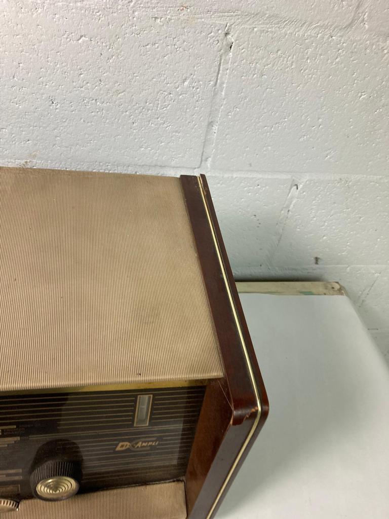 Vintage radio Philips, not working