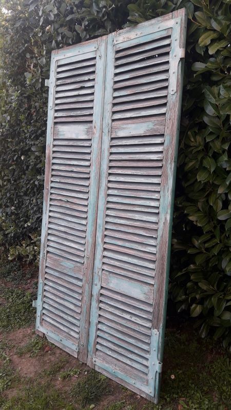 Pair of louvered shutters H220xW120cm