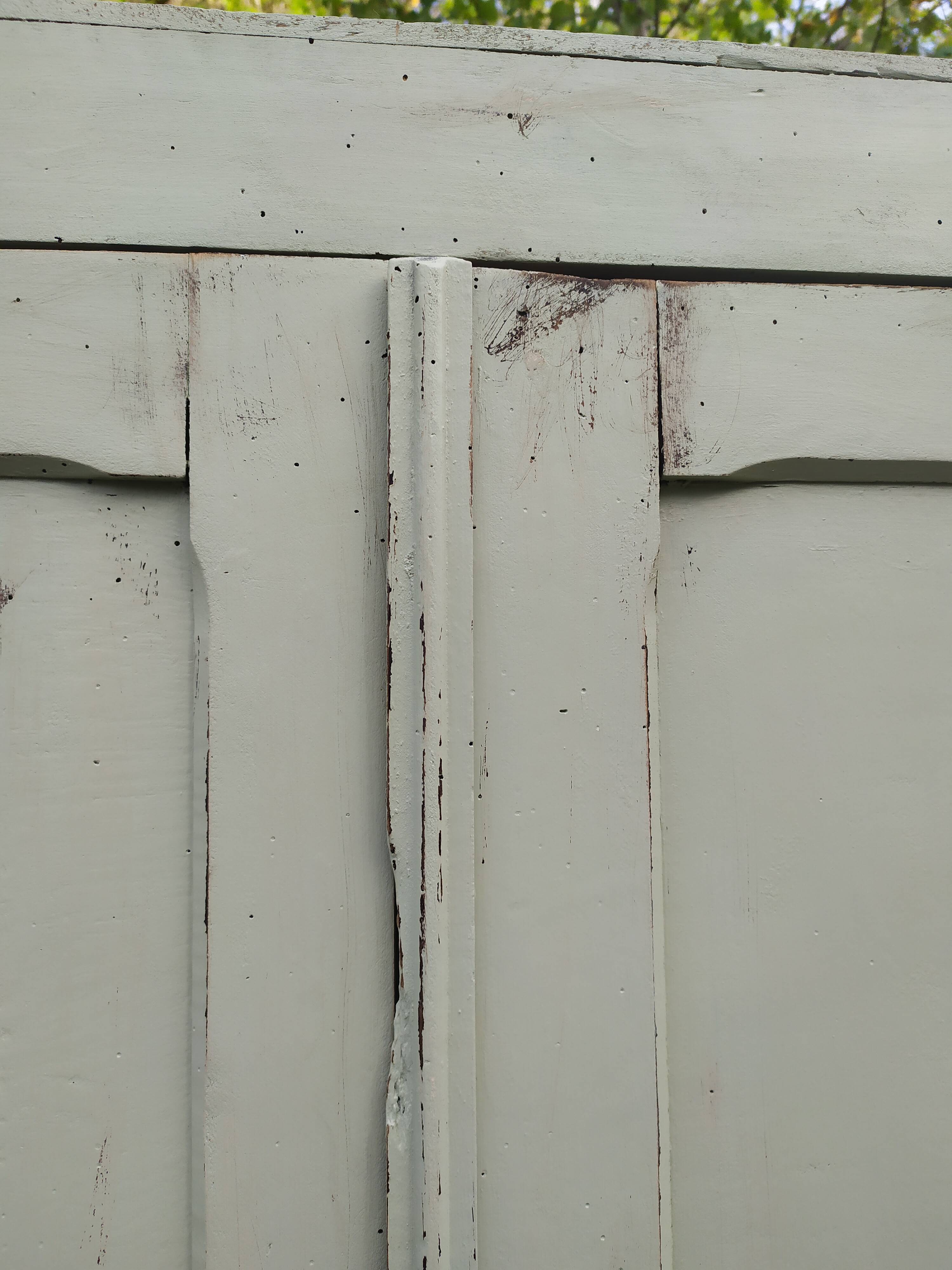 Armoire parisienne