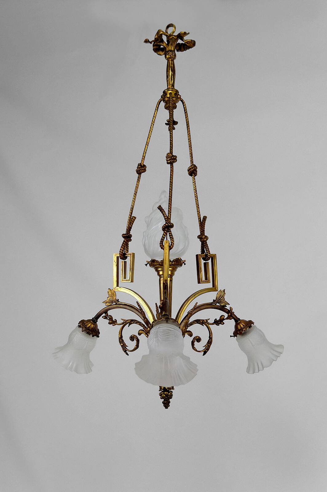 Louis XVI Neoclassical style chandelier in gilded bronze, France, Circa 1900