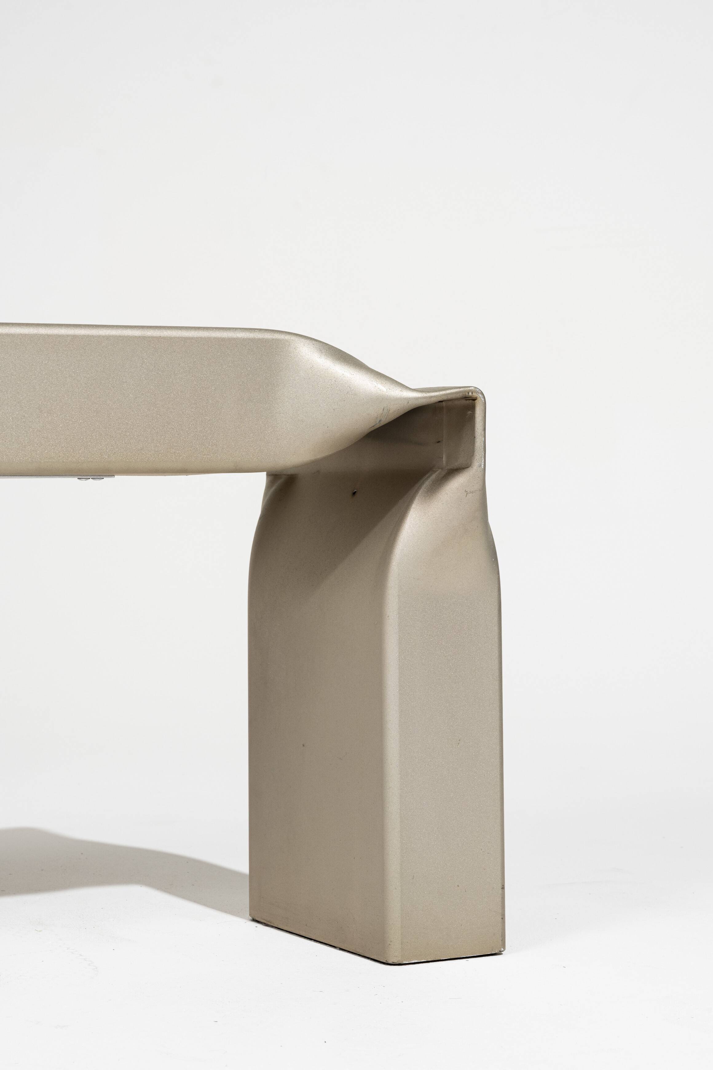 "Tube stool" bench in galvanized steel
