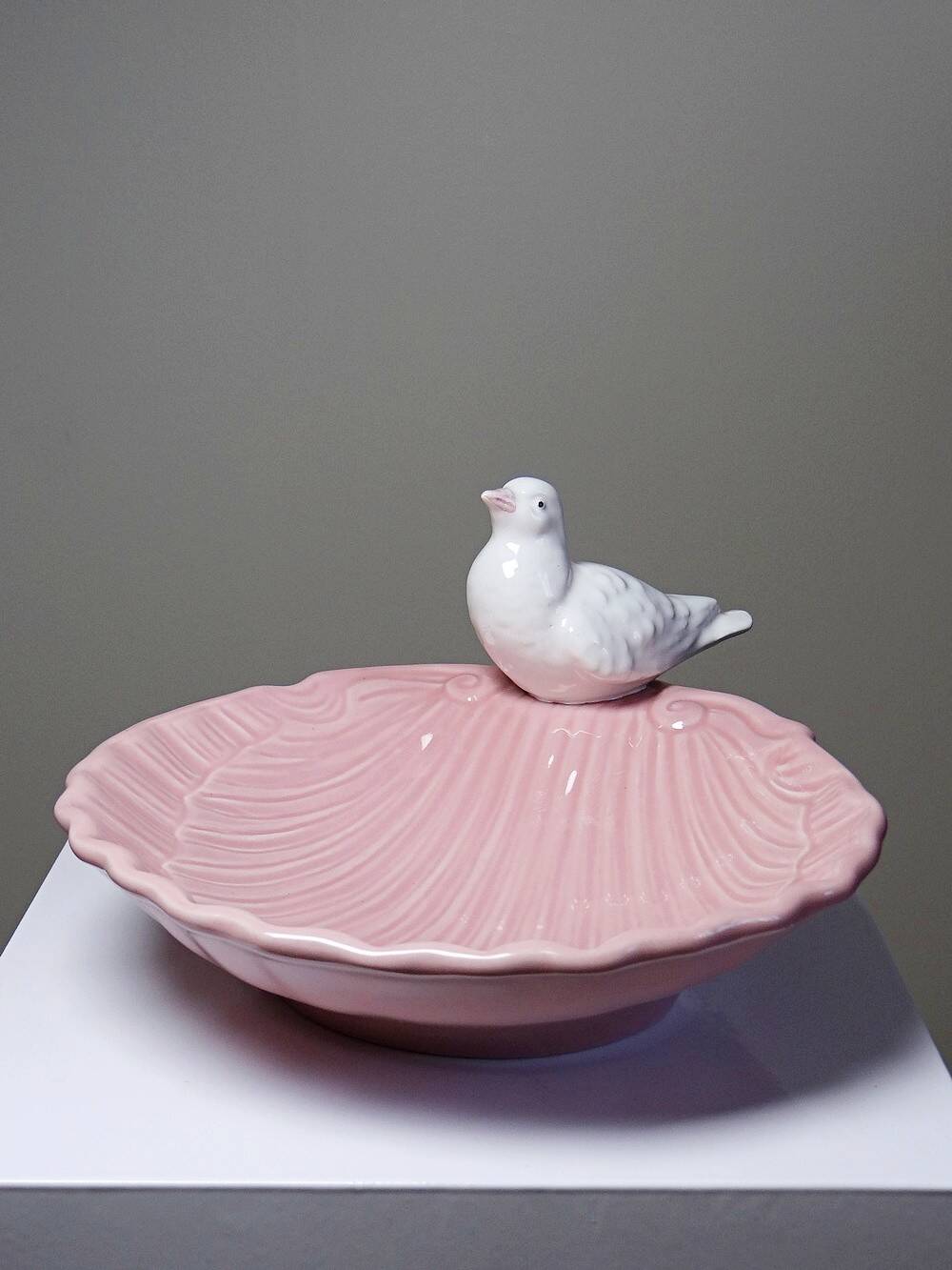 Decorative bowl, vintage Italian earthenware empty pocket with shell and dove