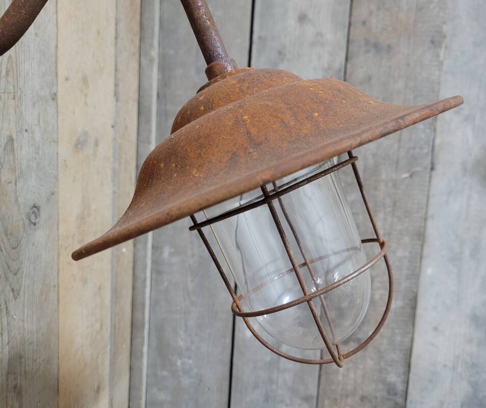 Applique murale French Rusty Barn Lamp