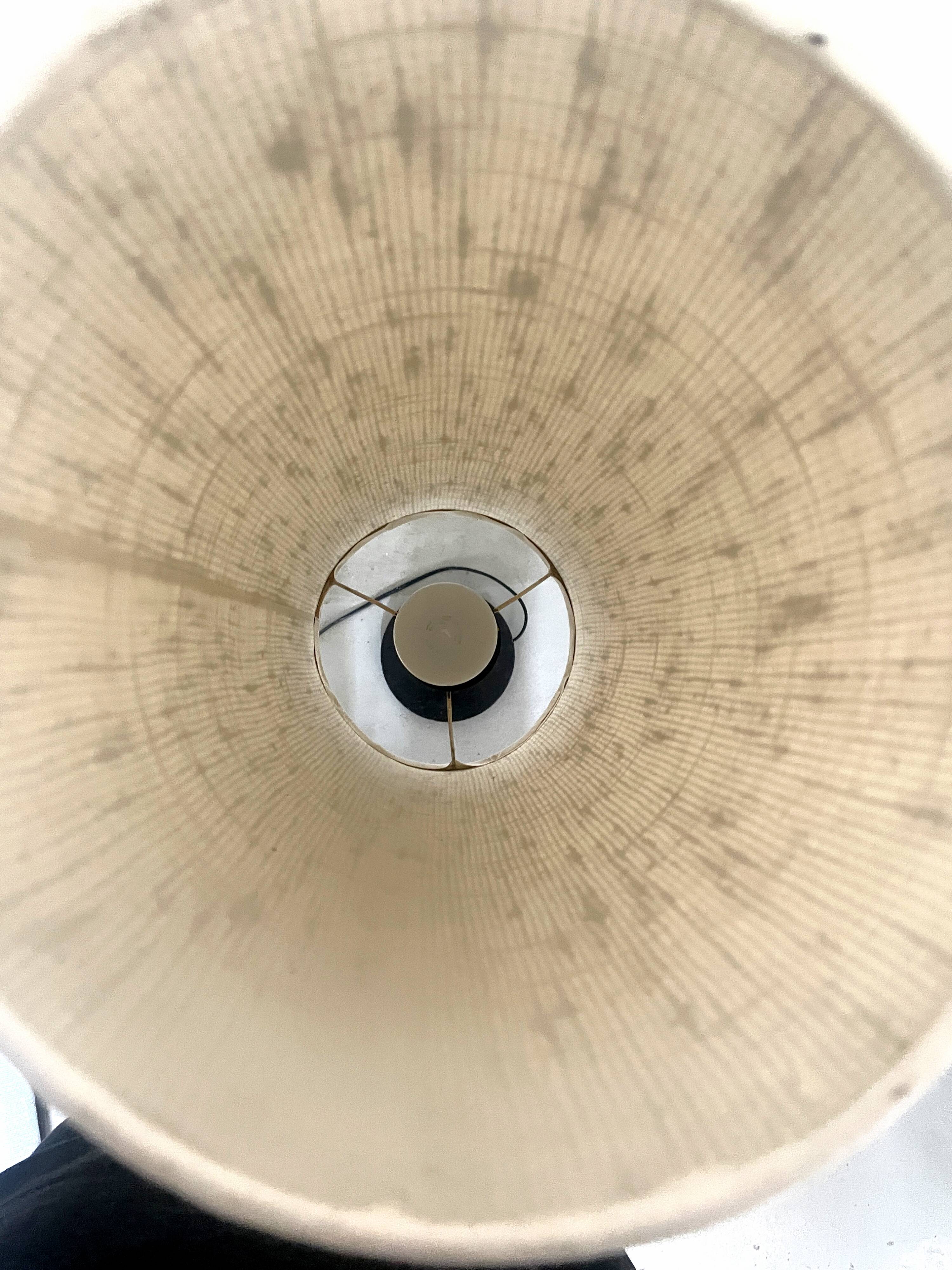 Atom Scandinavien Floor Lamp