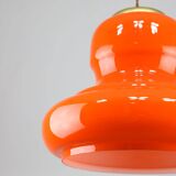 Lampe à suspension italienne du milieu du siècle en verre orange et laiton