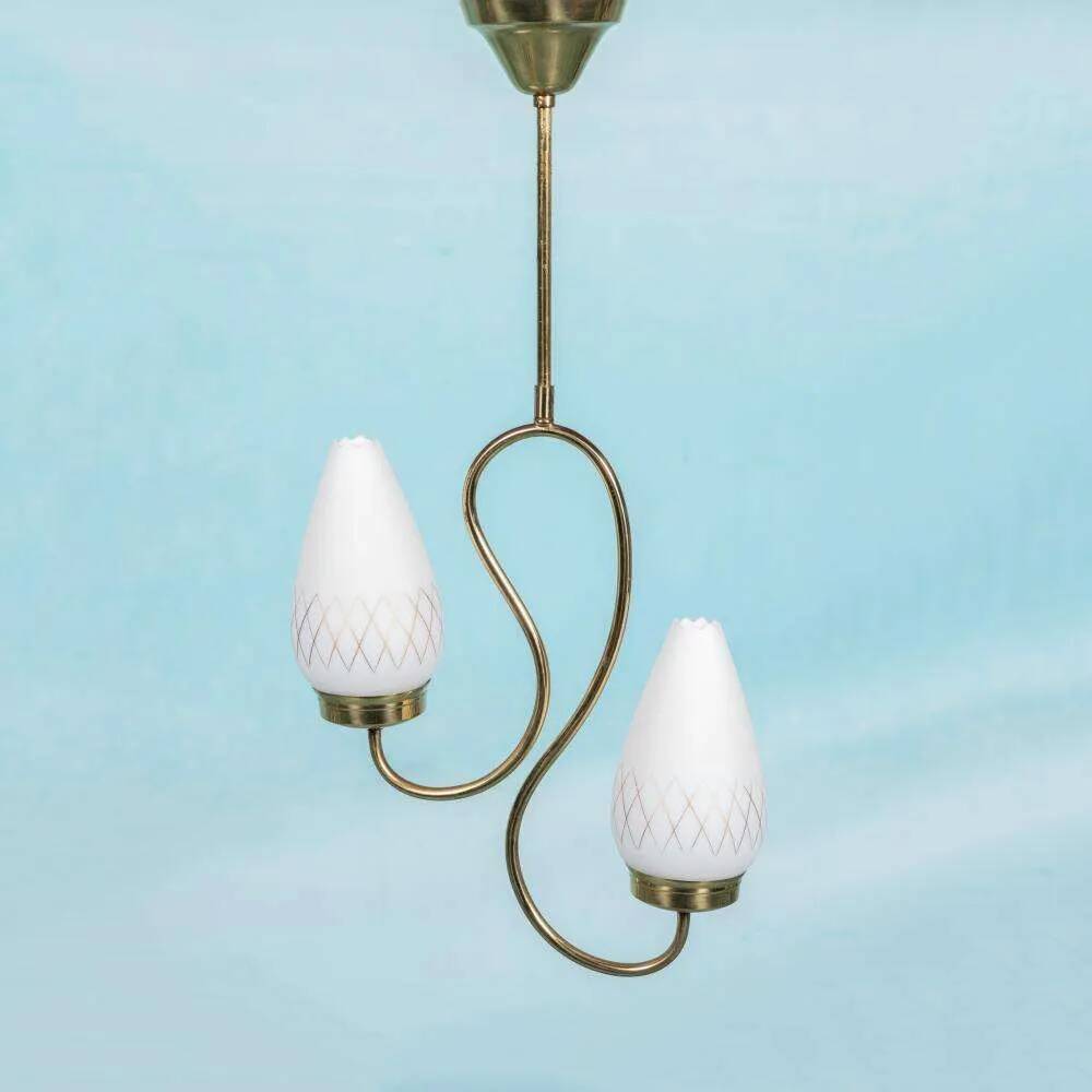 Suspension Midmod suédoise années 50, lampe vintage en opaline