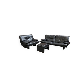 salon en cuir noir –