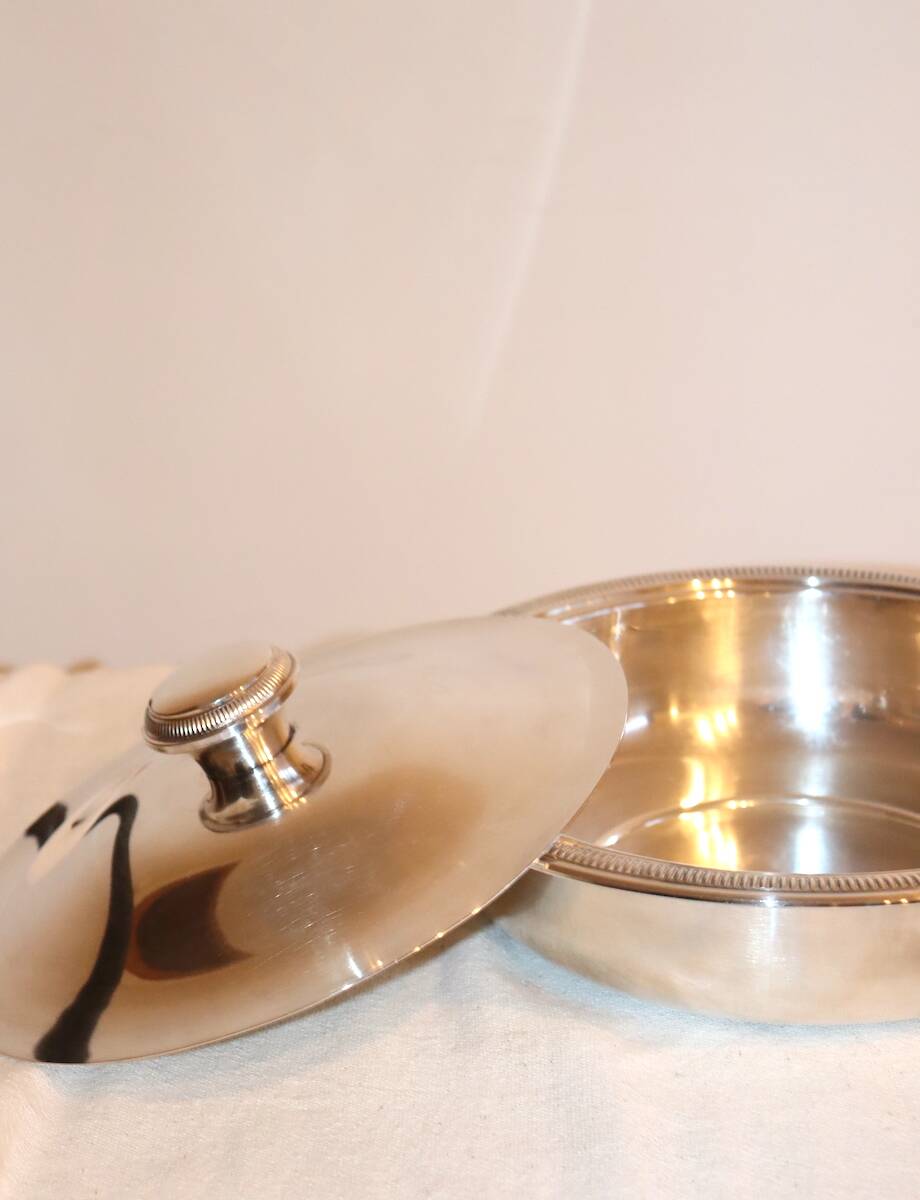 Légumier avec couvercle en métal argenté