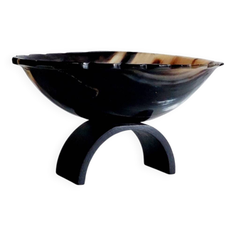Horn footed cup