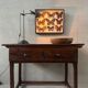 Table d'appoint coloniale espagnole antique
