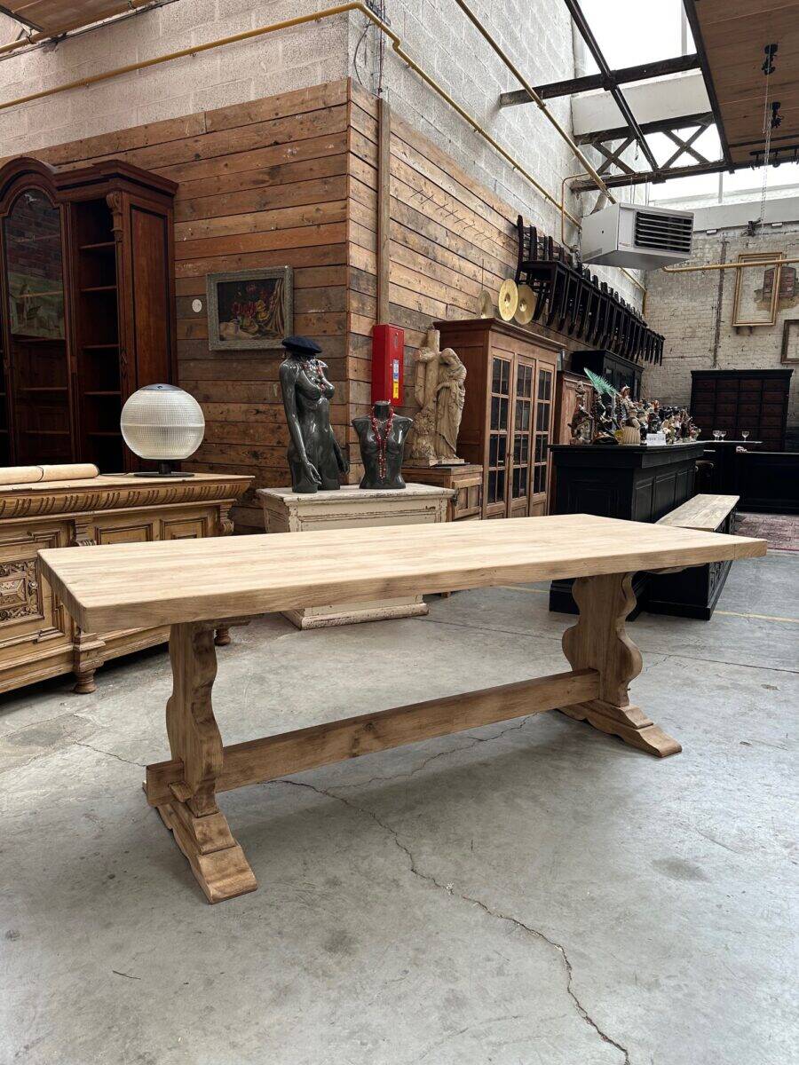 Monastery-style table in solid oak.