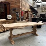 Monastery-style table in solid oak.