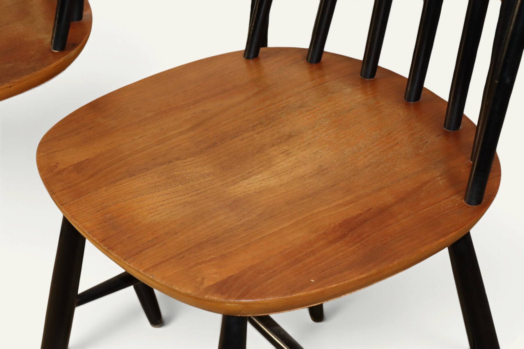 Set of 4 vintage wooden chairs, 1960s