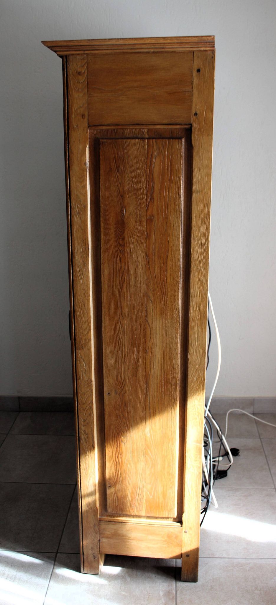Abbatiale solid oak TV cabinet sideboard