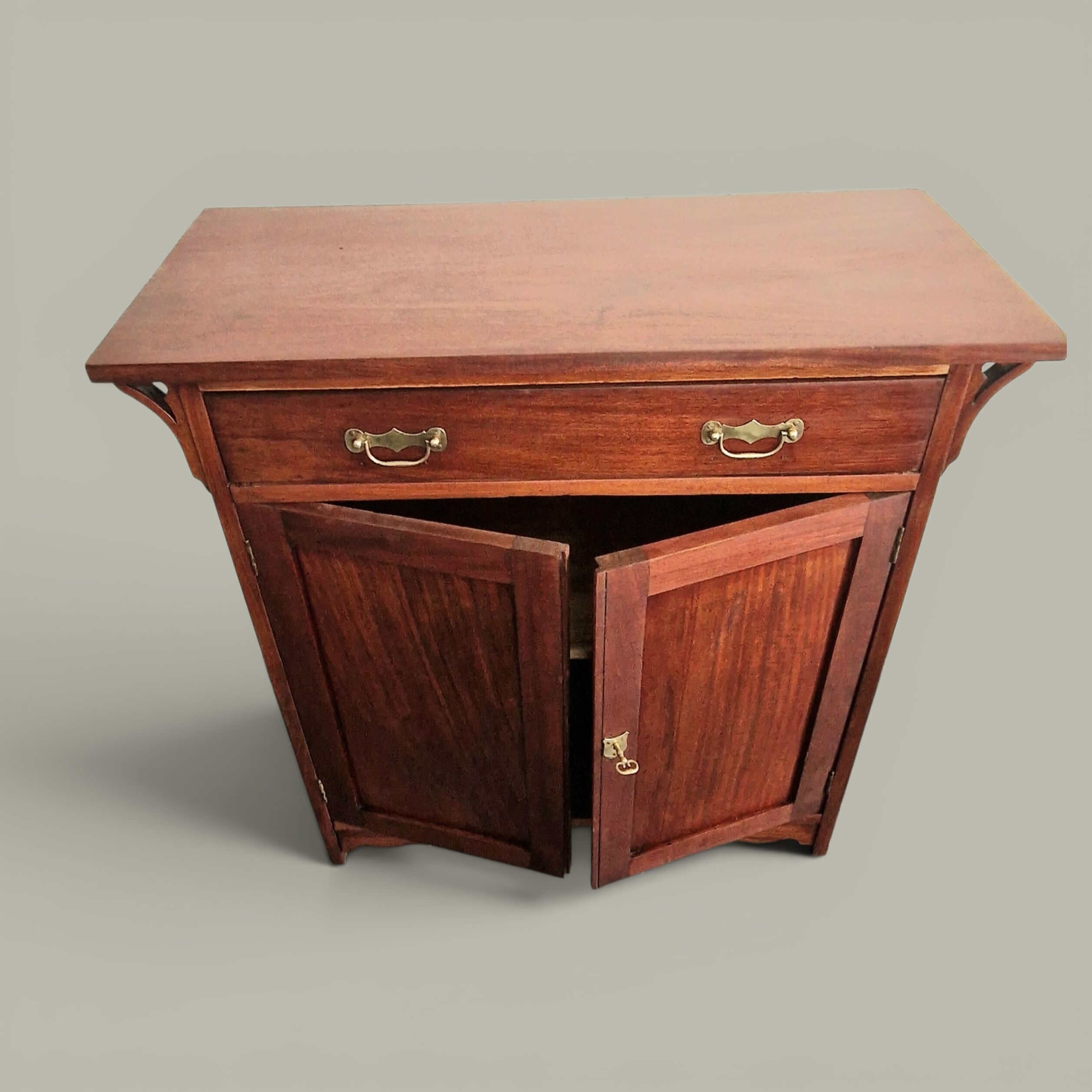 English buffet signed Maple and Co - 19th century