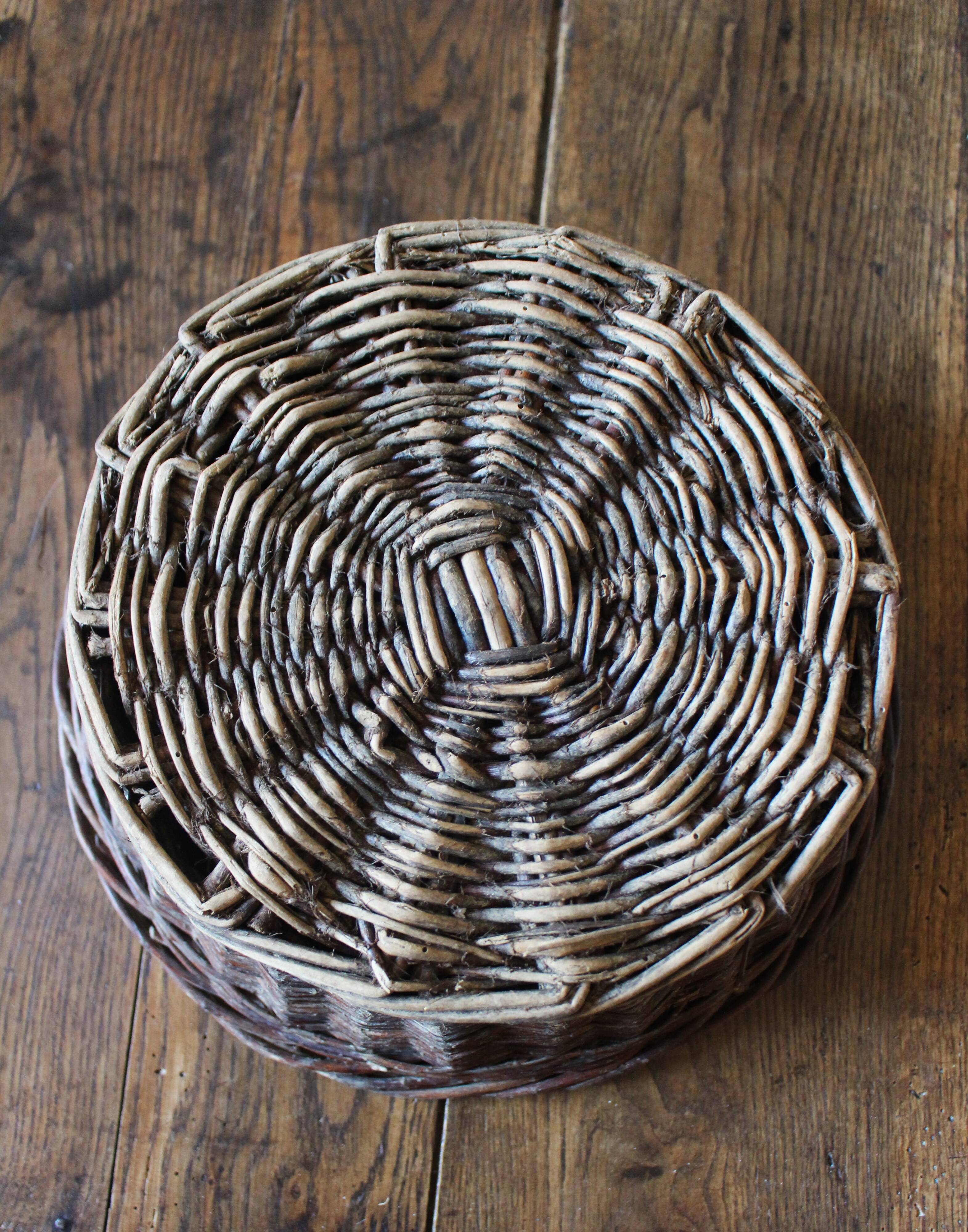 Round wicker basket patina