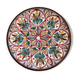 Grand plat coloré.