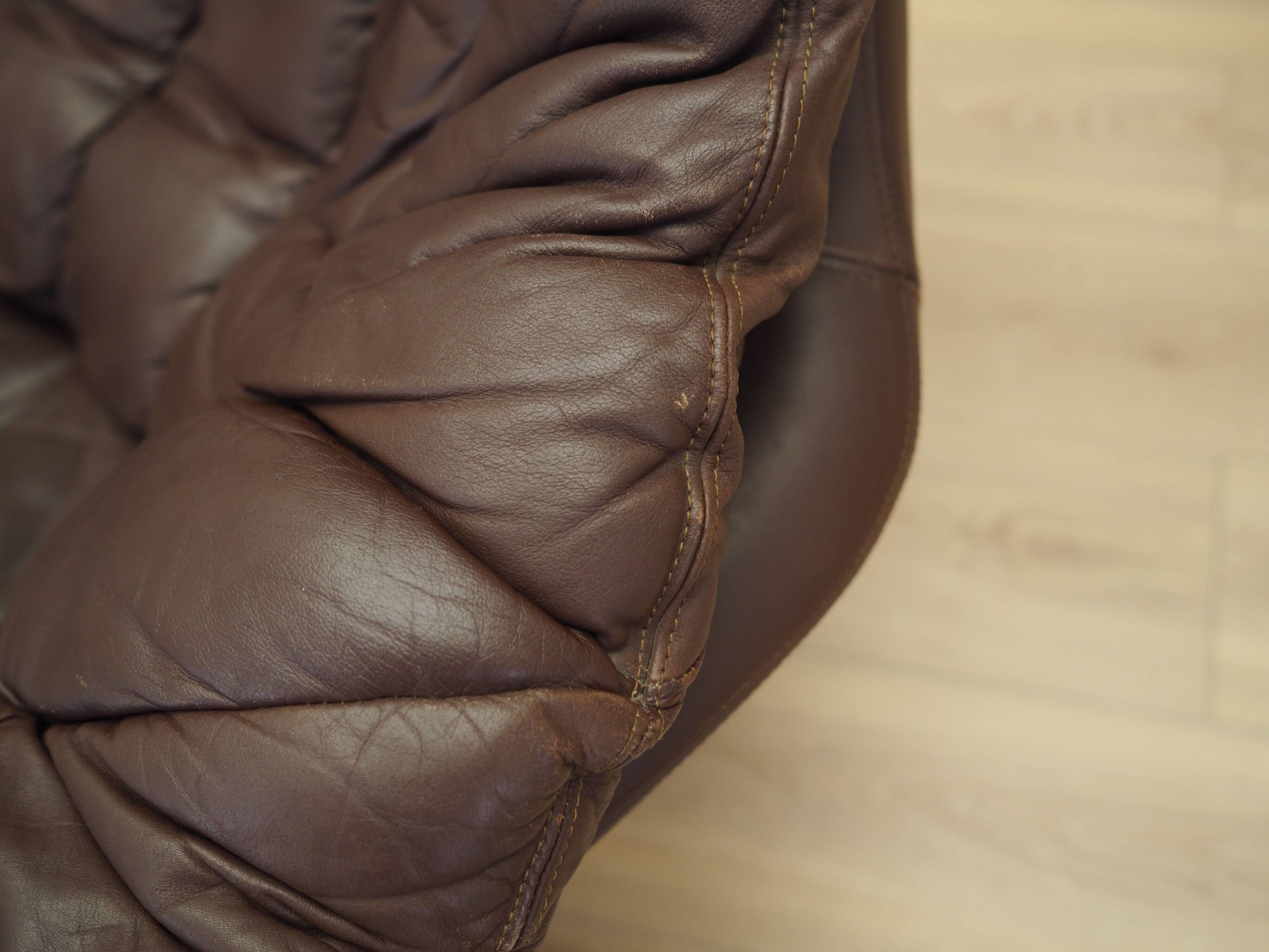 Leather swivel chair, Danish design, 1960s, designer: H.W. Klein, manufactu