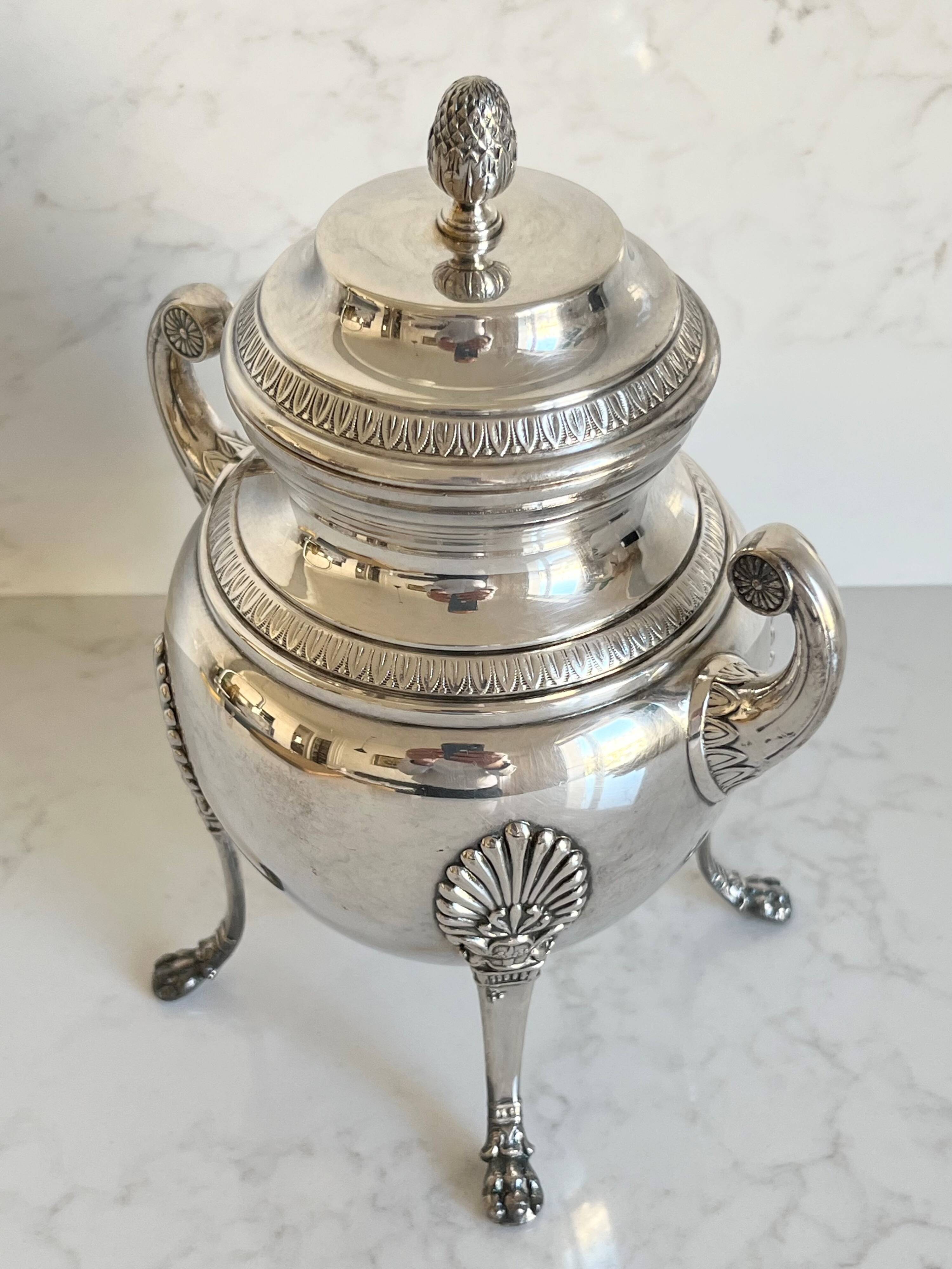Ravinet d’Enfert silver-plated sugar bowl resting on 4 claw feet, Emp-style palmette motif