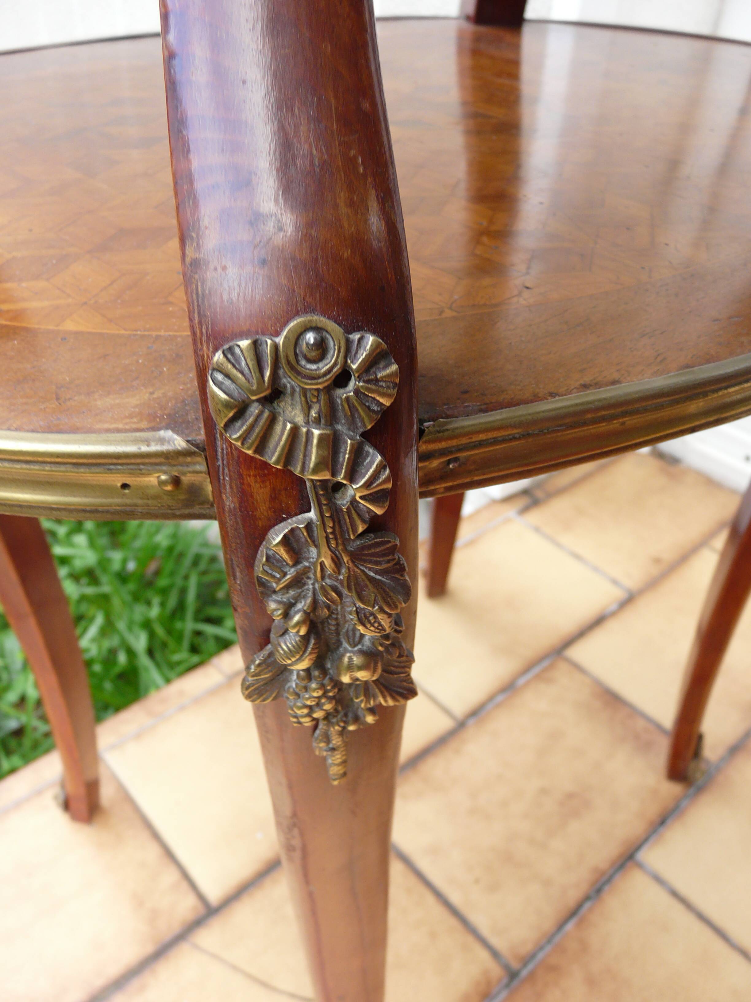 Antique Napoleon III pedestal tea table