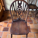 6 Windsor Wheelback chairs in chestnut, 19th century