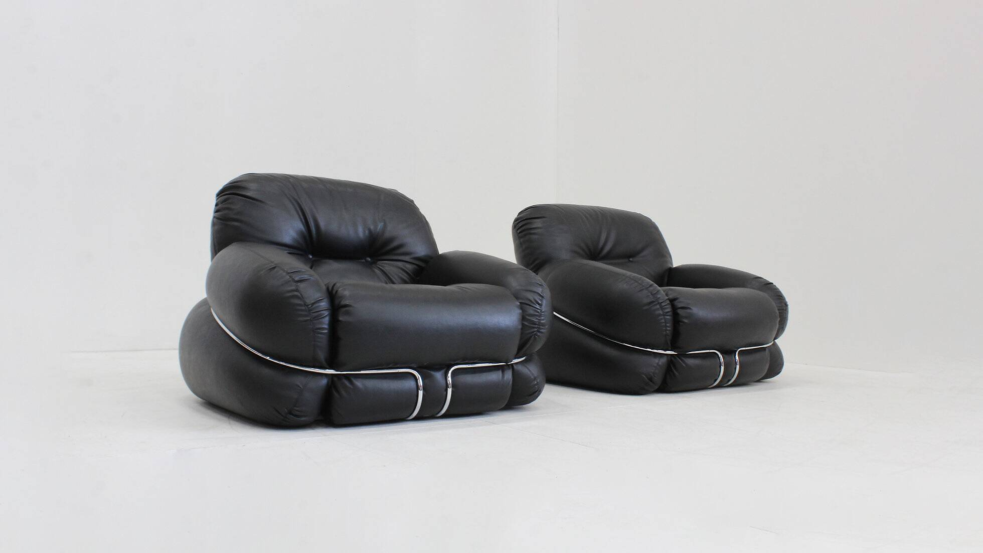 Vintage Okay armchairs by Adriano Piazzesi black leather 1970s, set of 2