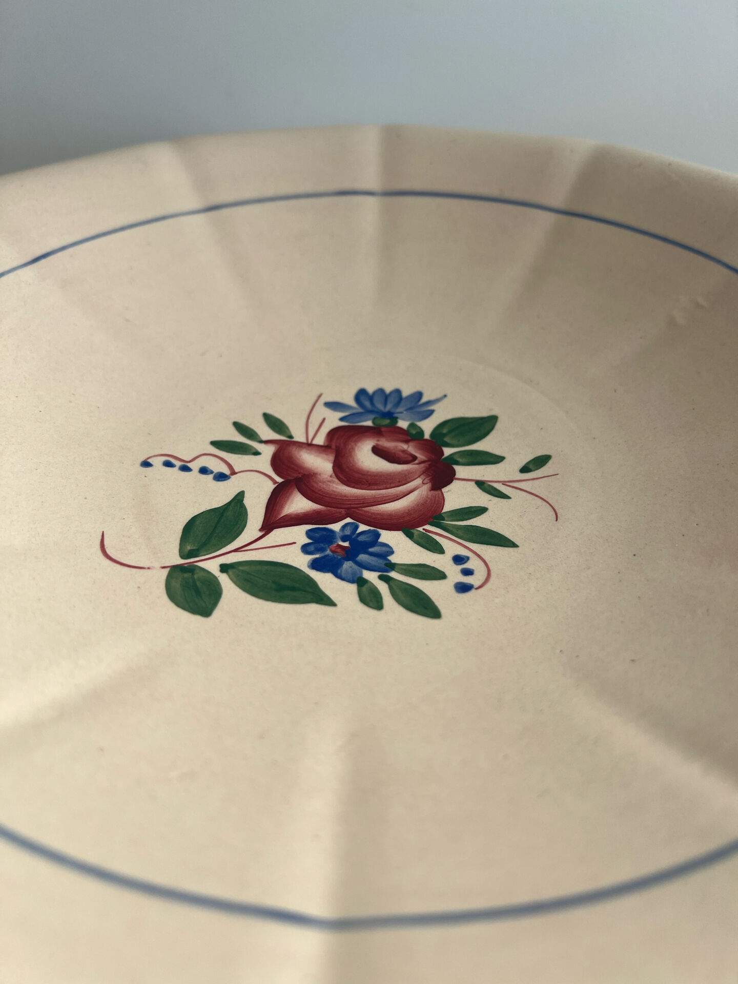 Hand-painted Digoin Sarreguemines salad bowl