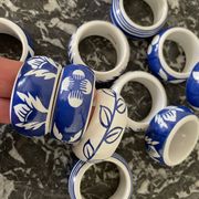 Lot de 12 ronds de serviette en porcelaine