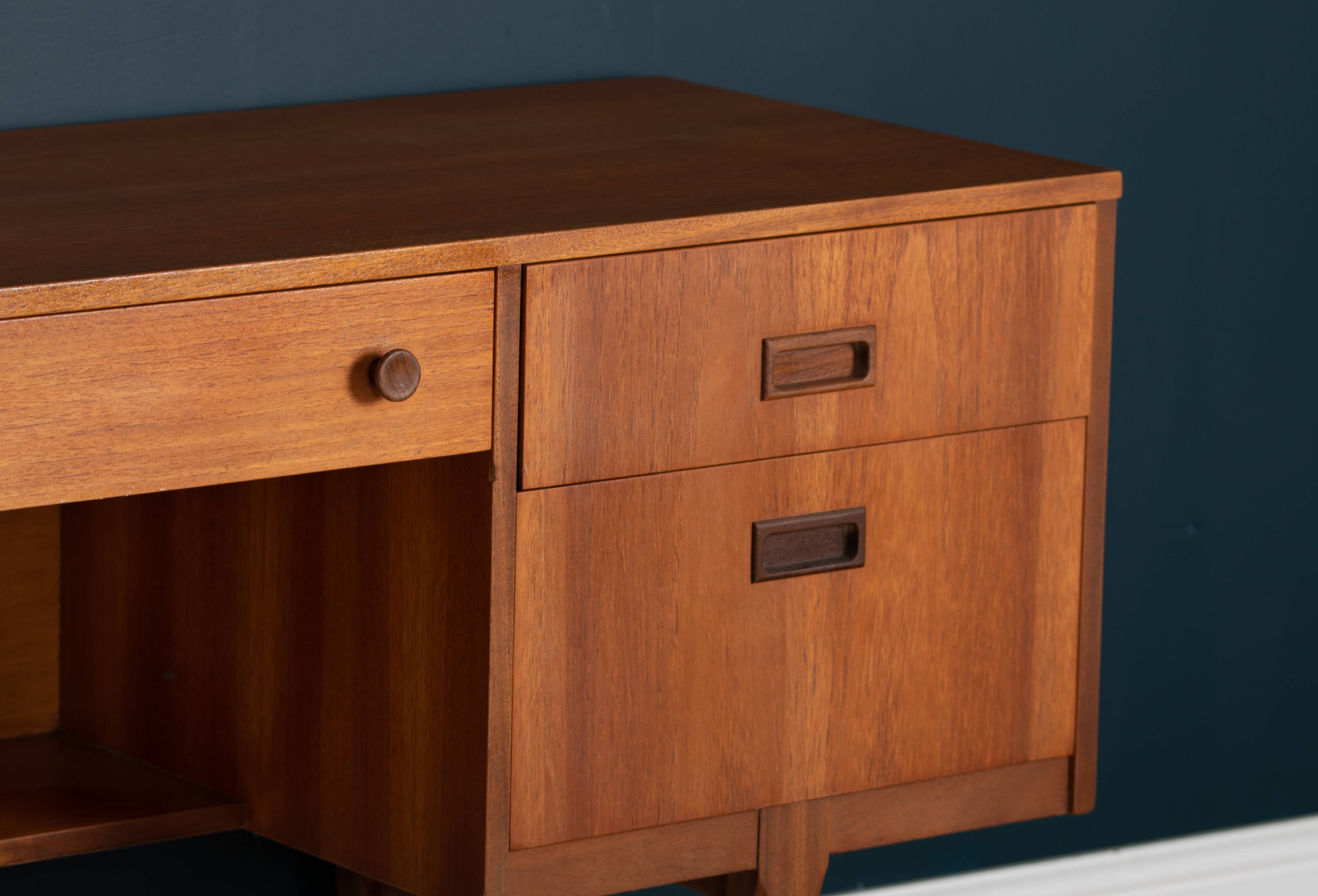 Nathan dressing table 1960