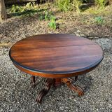 Large oval mahogany dining table from the 19th century Restoration period