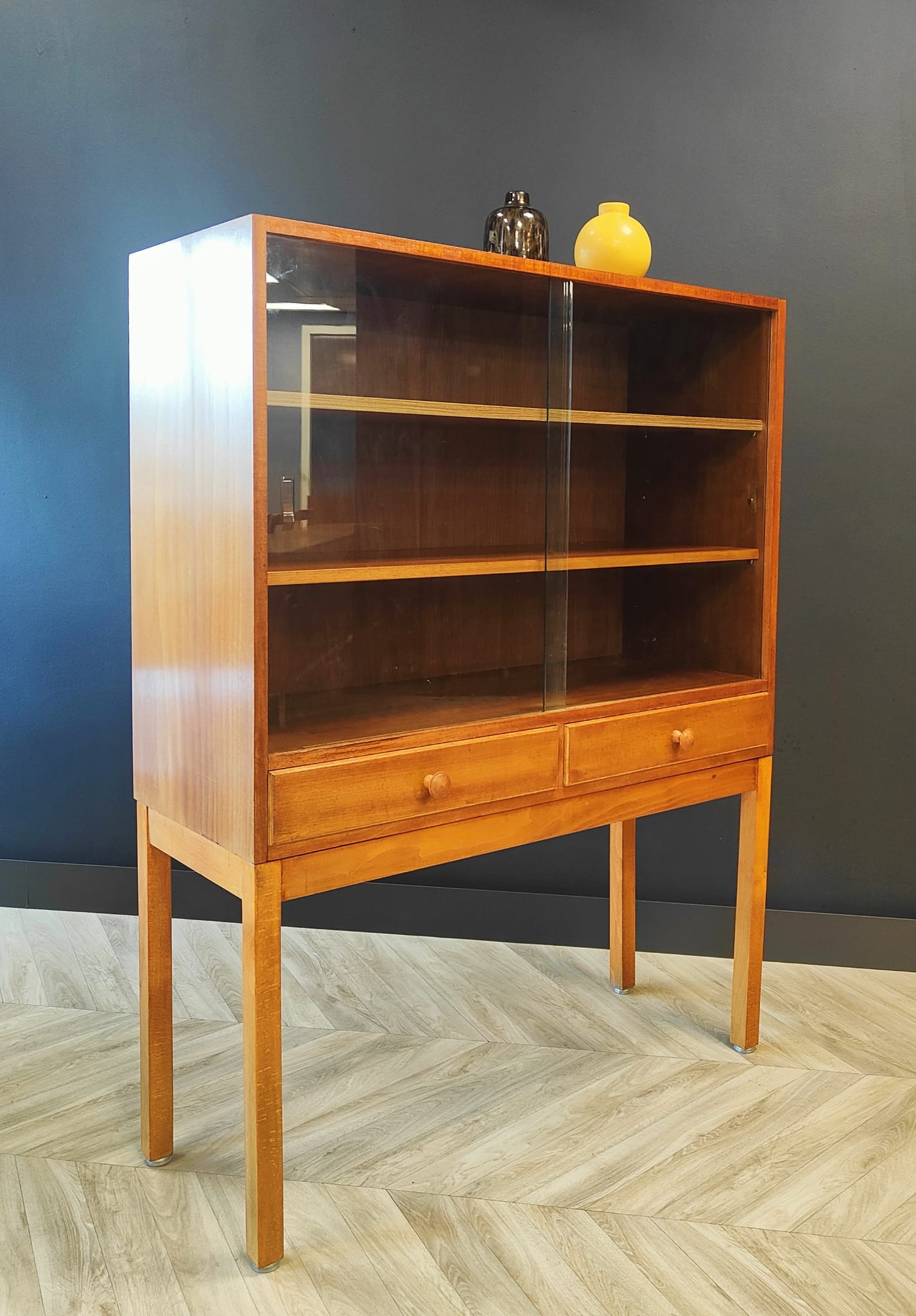 Mid century display cabinet vintage