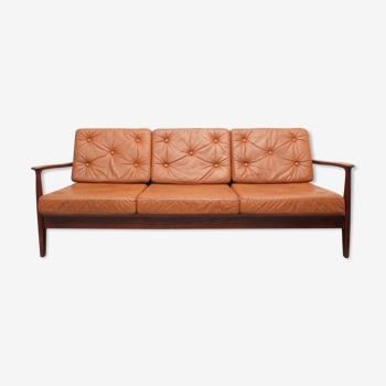 1960s sofa/daybed in teak and leather