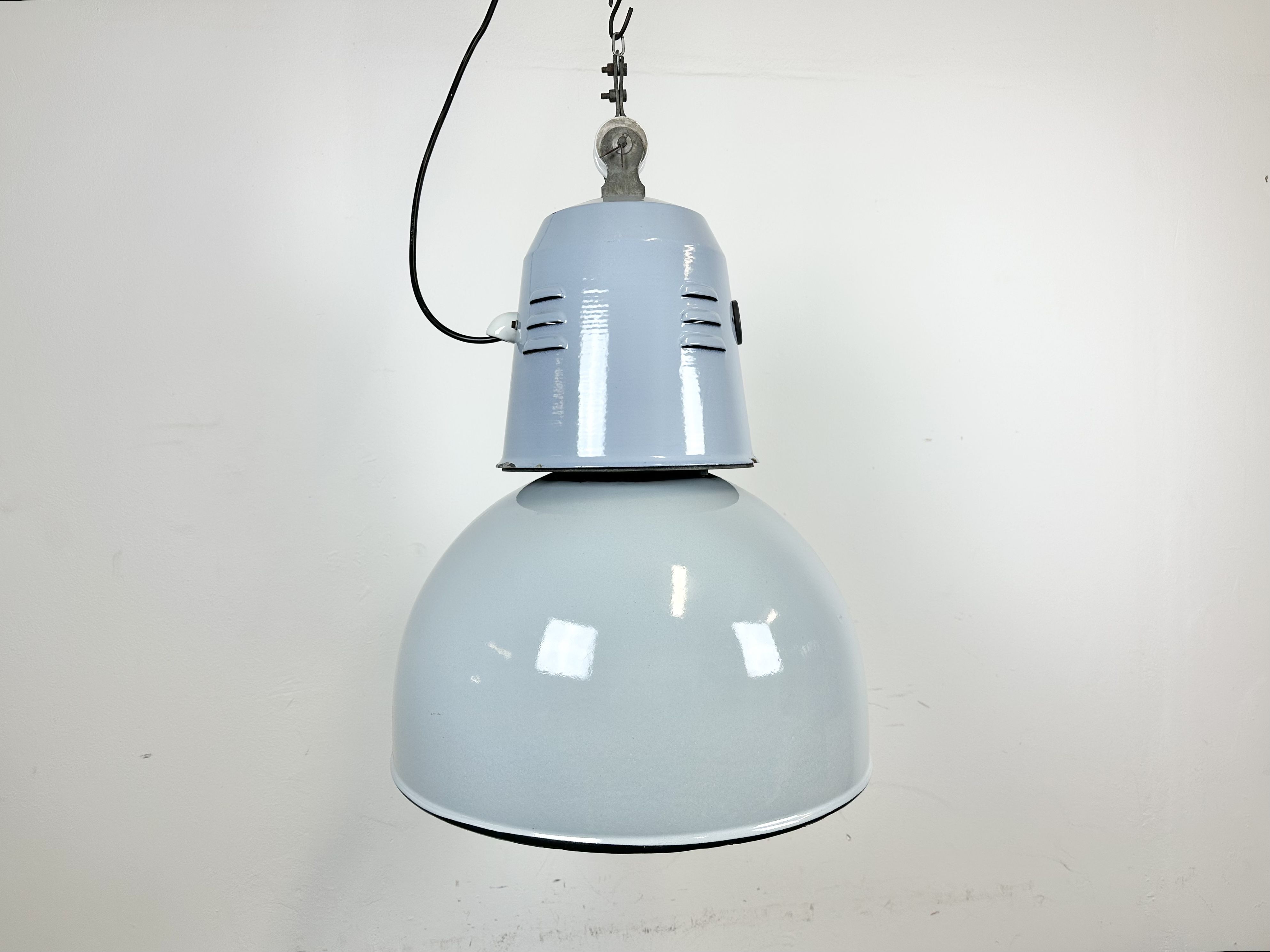 Industrial italien grey enamel lamp from Cariboni, 1970s