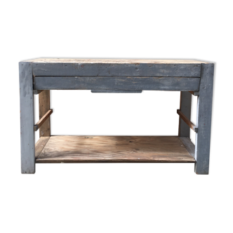 Wooden floor with large drawer 130 x 77 cm