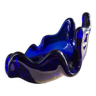 Blue glass pocket emptier