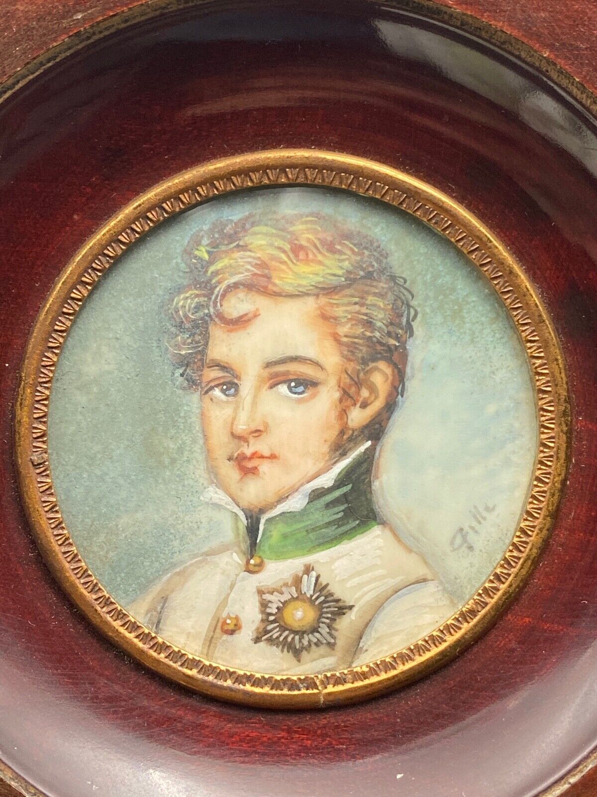 Hand-painted miniature by gille xxeme representing the eaglet
