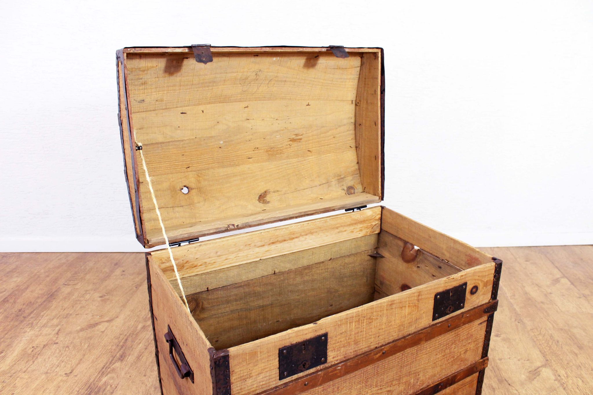 Bomb chest or trunk of trip of the century