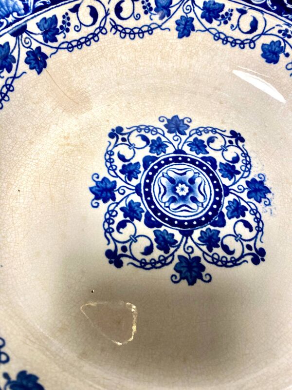 4 Assortie plates from Longwy et Moustiers