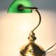 Lampe vintage de banquier en verre opalin vert