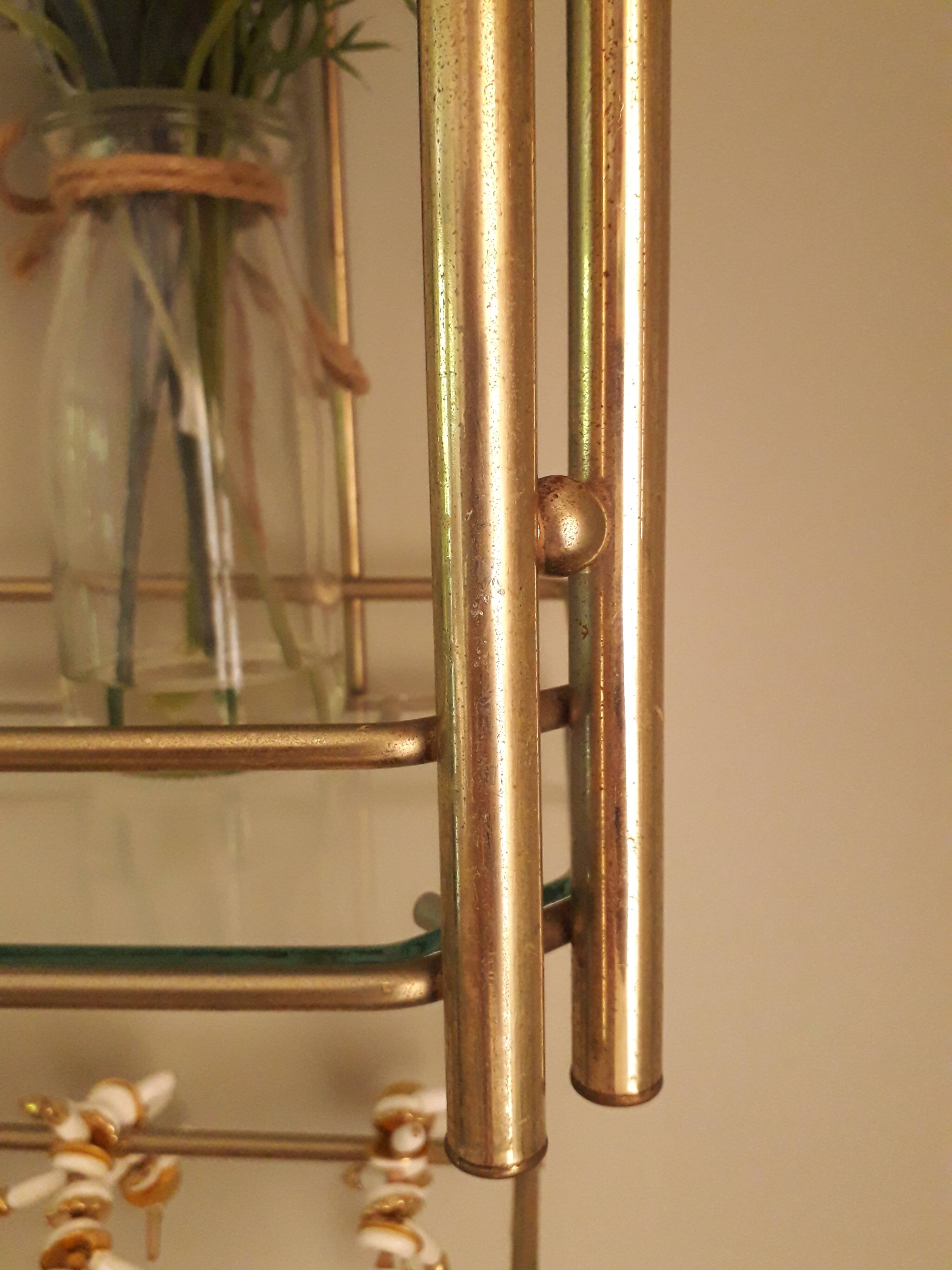 Wall floor gold metal