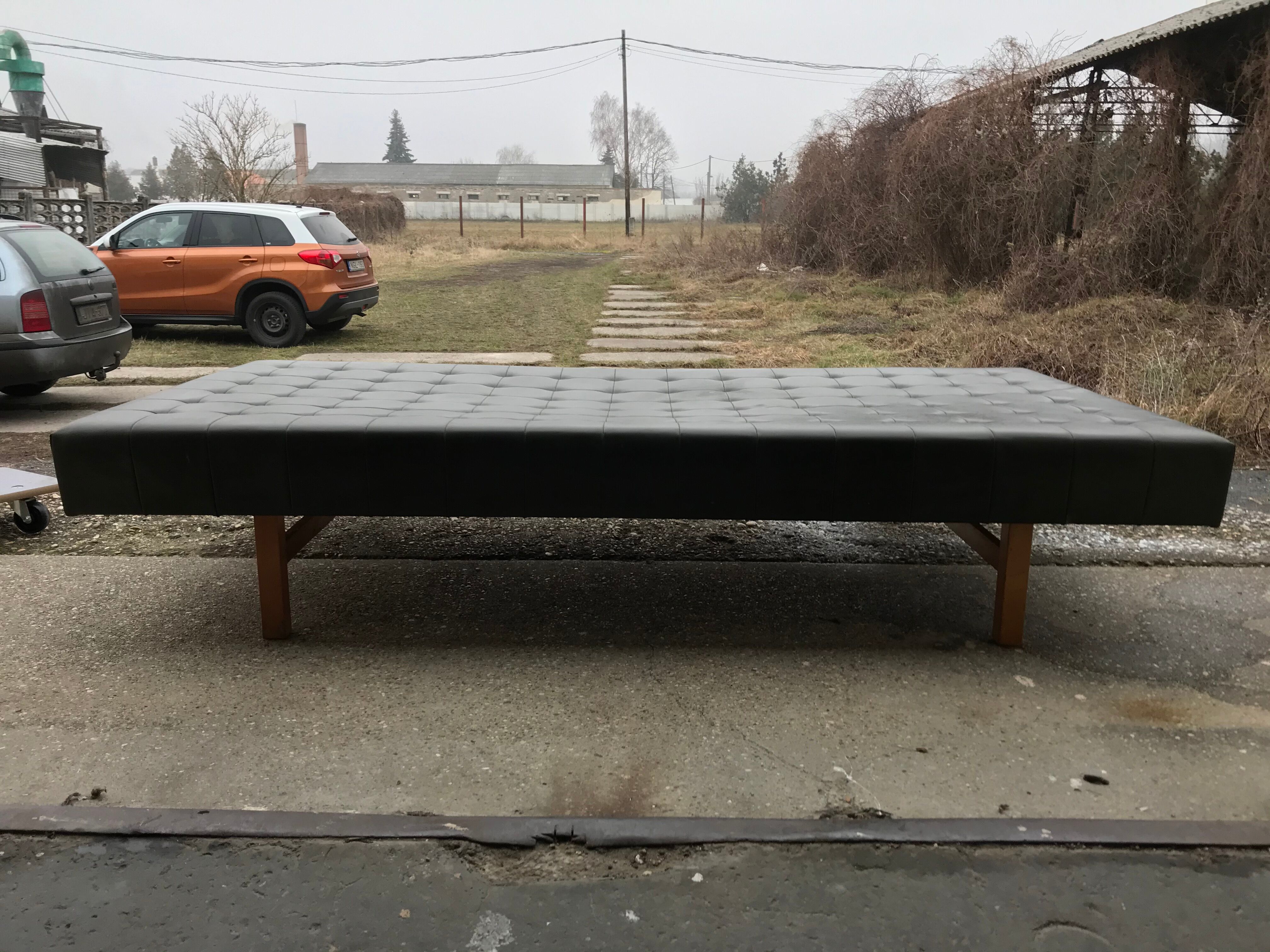 Original vintage green daybed